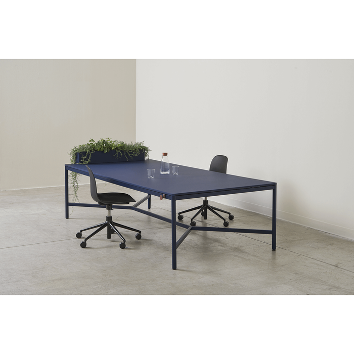 Hook Up Meeting Table