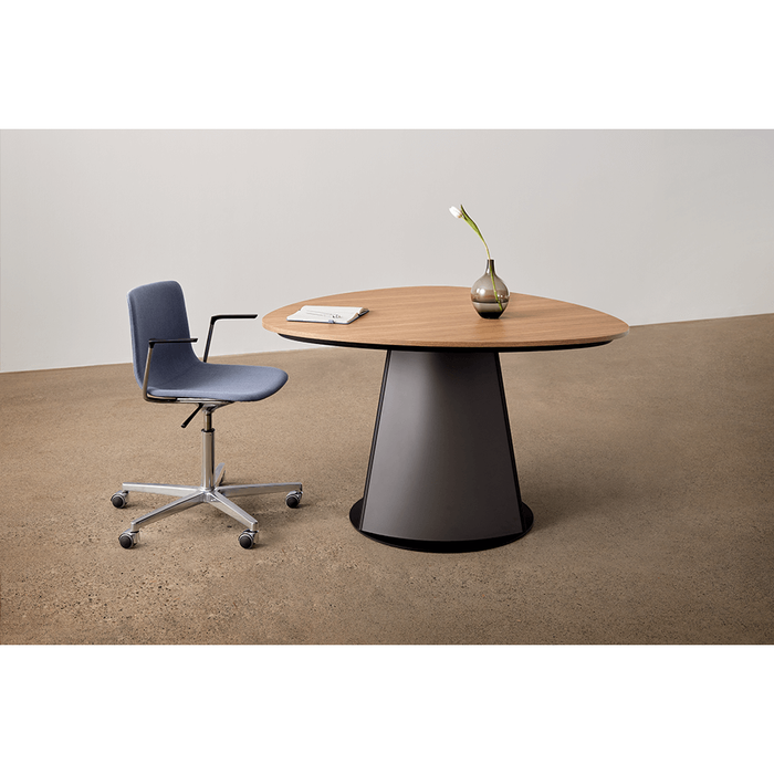 Kynde Meeting Table