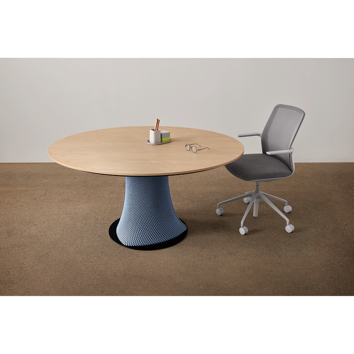 Kynde Meeting Table