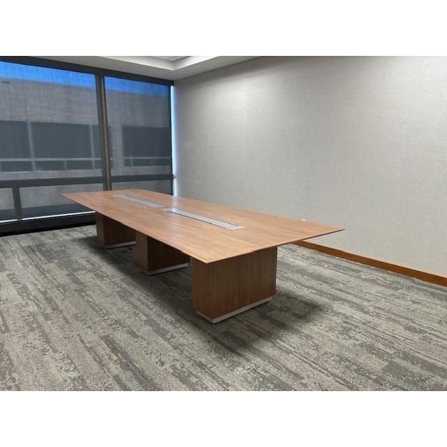 Tailgate Meeting Table