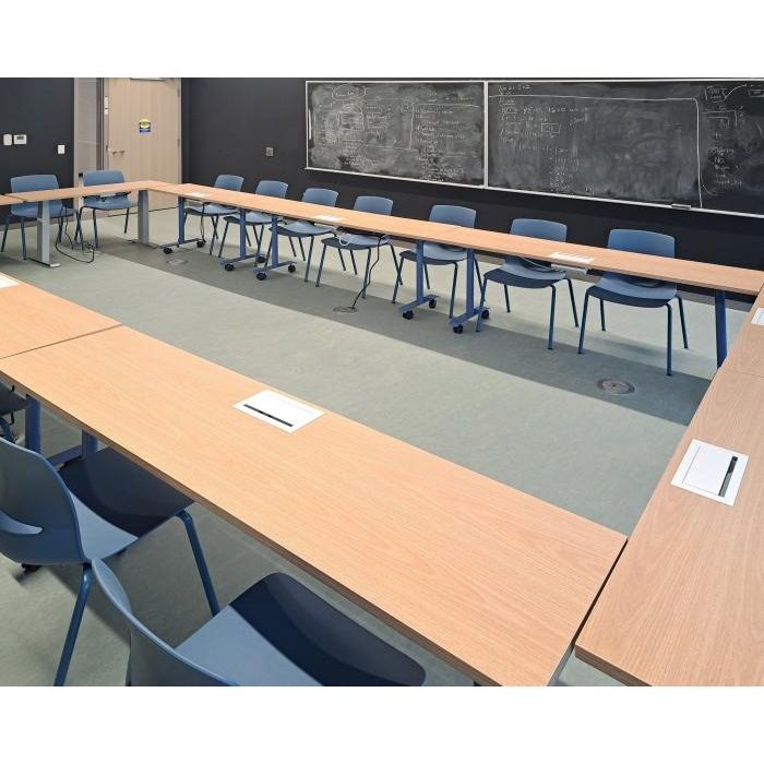 Manhattan Training Table 30"x60"