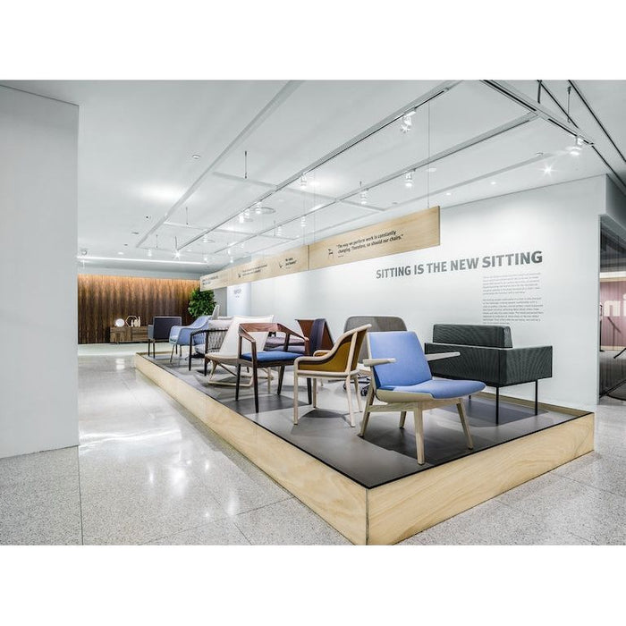 Clamshell Lounge Chair